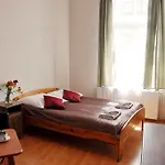 Station Aparthotel 2*