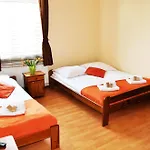Aparthotel Station 2*