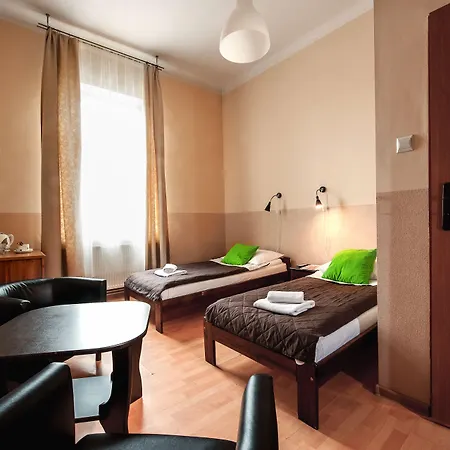 Station Aparthotel 2*