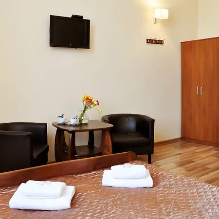Station Aparthotel 2*