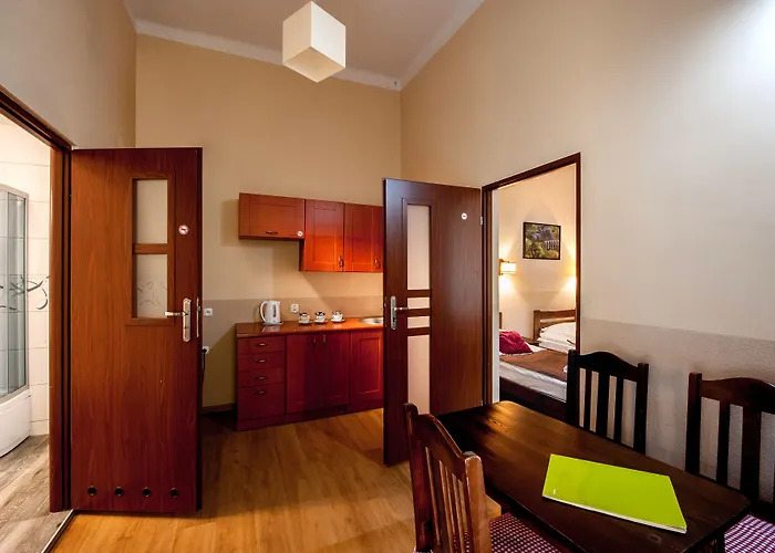 Station Aparthotel 2*