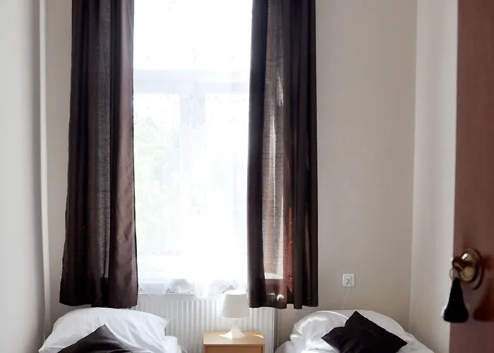 Aparthotel Station 2*